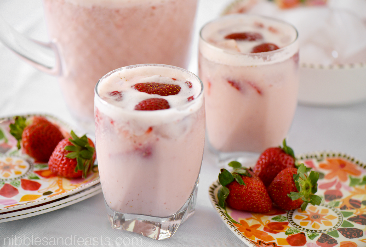 mexican strawberry water with milk&amp;#39;