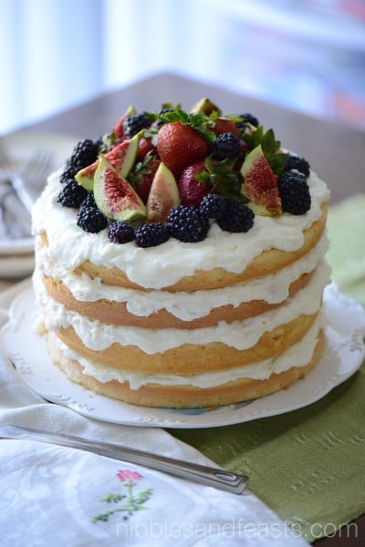 Naked Cake with Berries and Figs