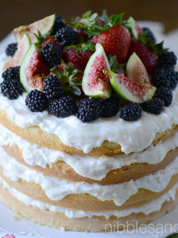 Naked Cake with Berries and Figs