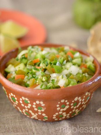 Pico de gallo verde