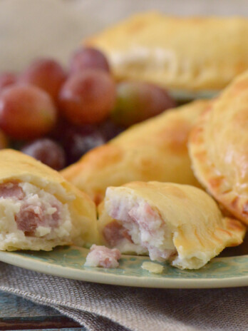 Mashed Potato, Queso Fresco and Ham Empanadas