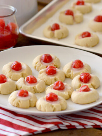 Mantecaditos de Cereza | Cherry Shortbread Cookies