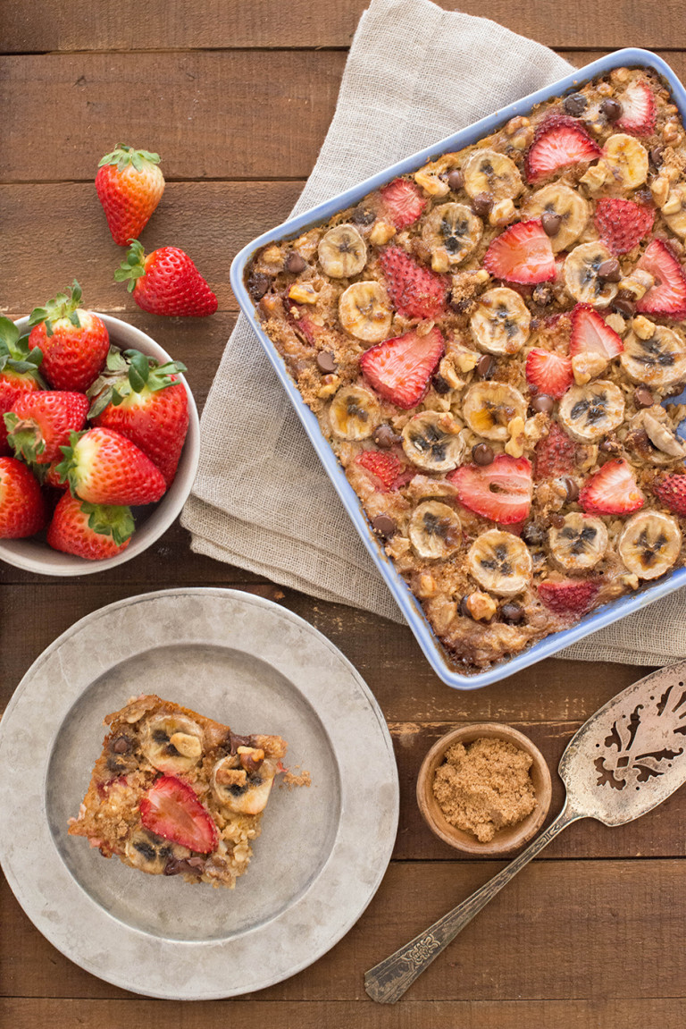 Oatmeal Bake with Strawberries and Banana Nibbles and Feasts