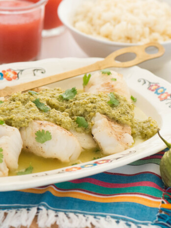 Green Mole with White Fish