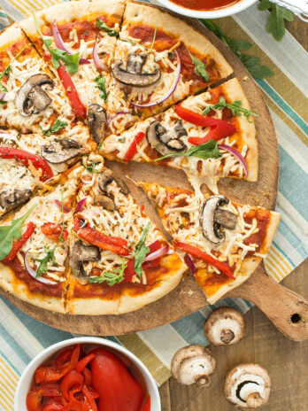 Vegan Roasted Pepper, Mushroom and Arugula Pizza