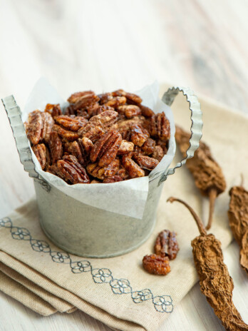 Sweet Chipotle Pecans