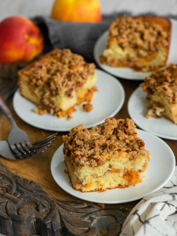 peach coffeecake