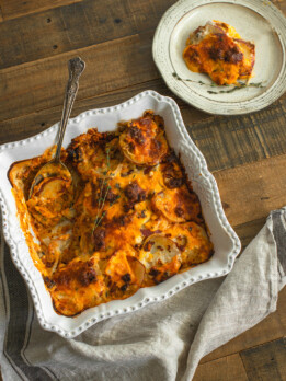 cheesy scalloped potatoes with chorizo