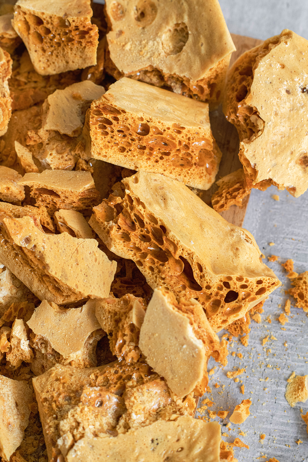 Dulce de Panal - Homemade Honeycomb Candy - Nibbles and Feasts