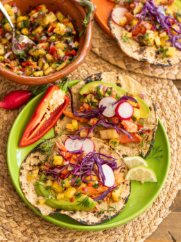 Salmon tacos with pineapple salsa 2