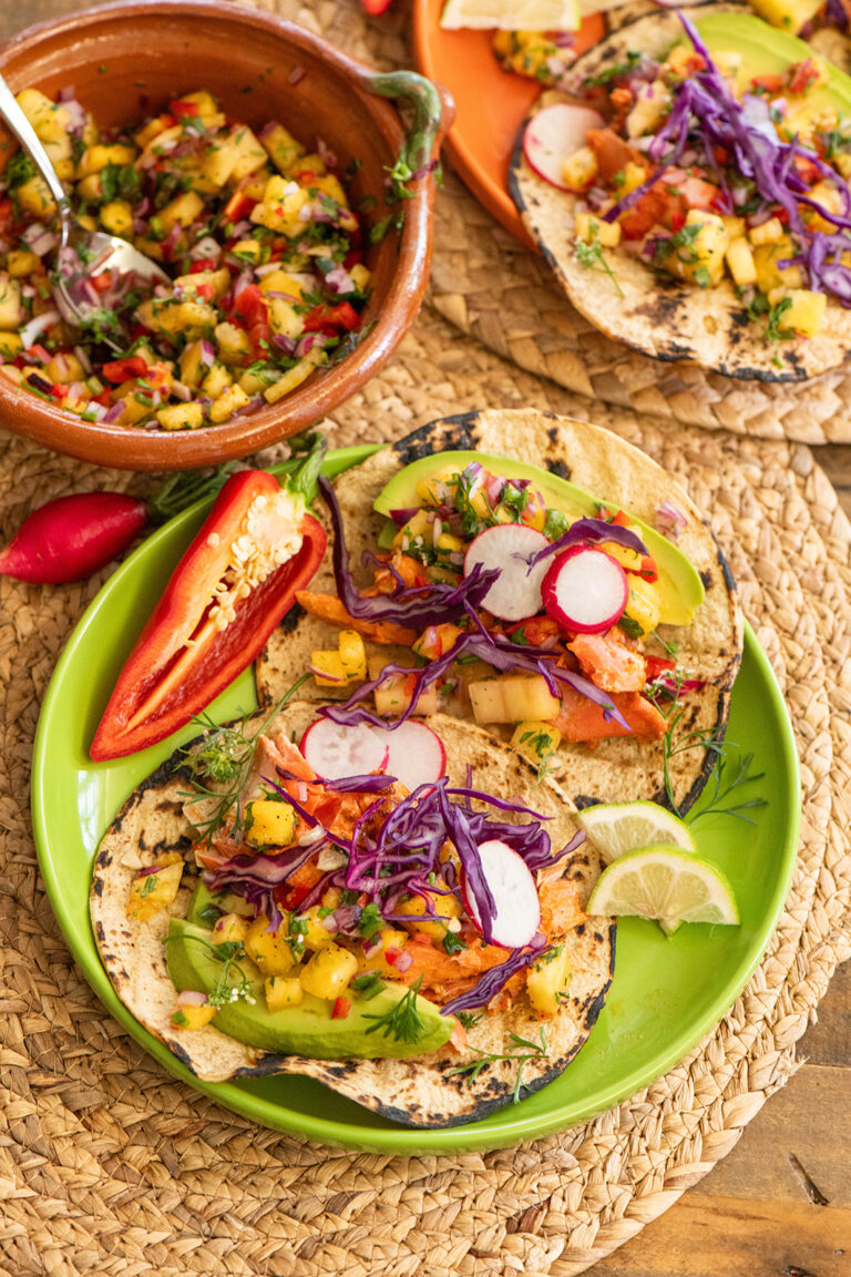 Salmon tacos with pineapple salsa 2