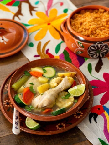 Caldo de Pollo