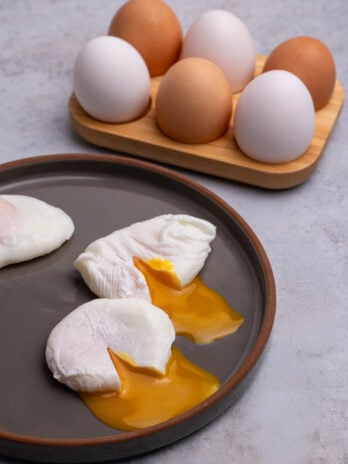 How to Poach Eggs